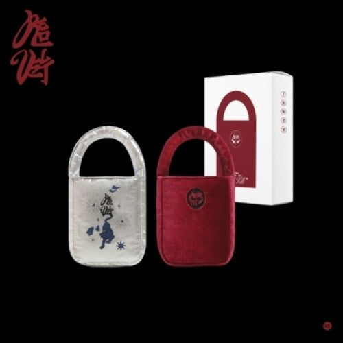 Red Velvet: What A Chill Kill - Bag Version - Limited Edition - incl. Bag, Postcard, + Photocard Set - COMPACT DISCS