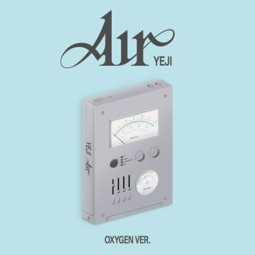 Yeji ( Itzy ): Air - Oxygen - incl. 32pg Photobook, Envelope, 2x Arcylic Keyrings, 2-Cut Photo, Air Card, Photocard, 3 Stickers + 2 Postcards - COMPACT DISCS